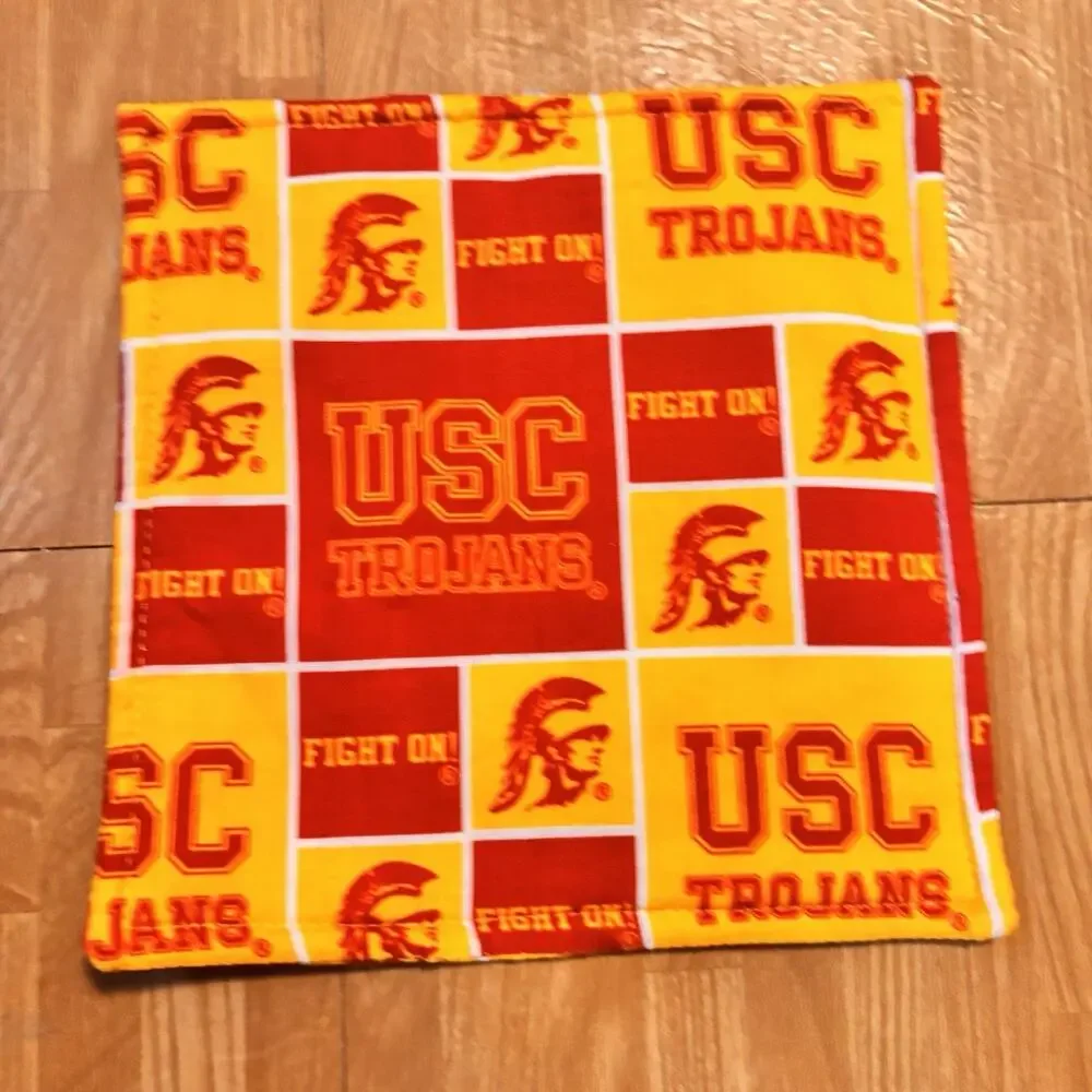 USC Trojans Pot Holders Set of 4 8” Red Yellow Fight On Kitchen Decor